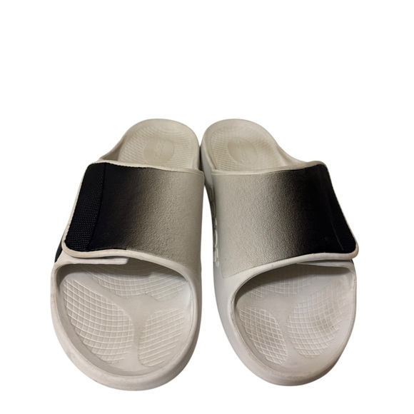 OOFOS OOahh Sport Flex Slide Sandals. In great conditions - Picture 3 of 12